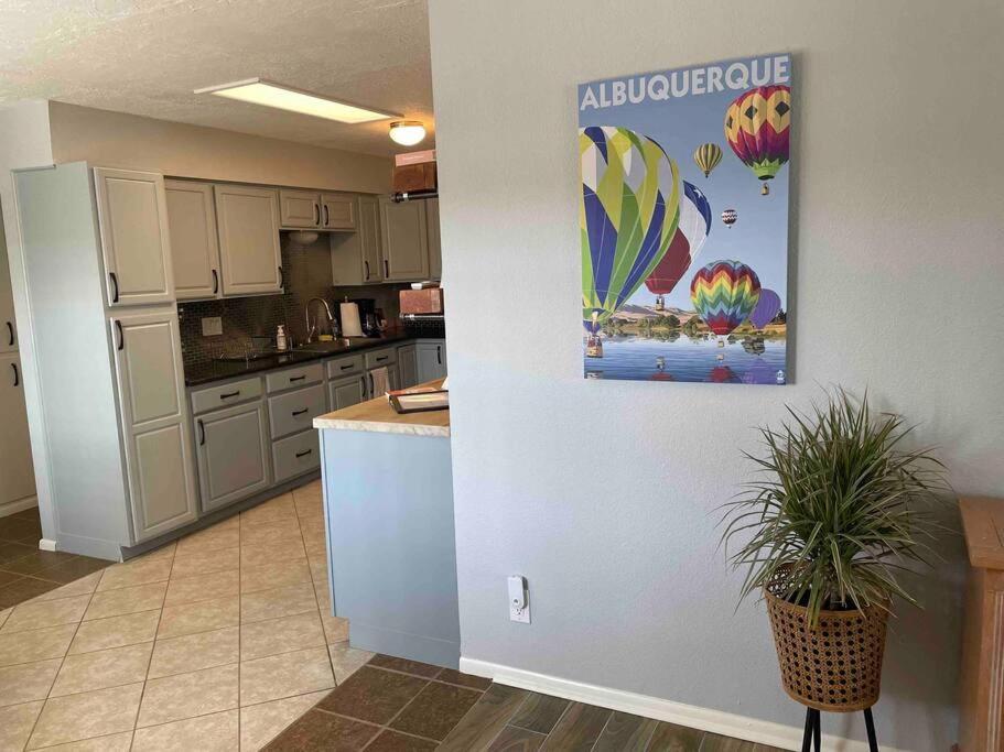Comfy, Contemporary Quiet Retreat Vacation Home With Views Albuquerque Esterno foto