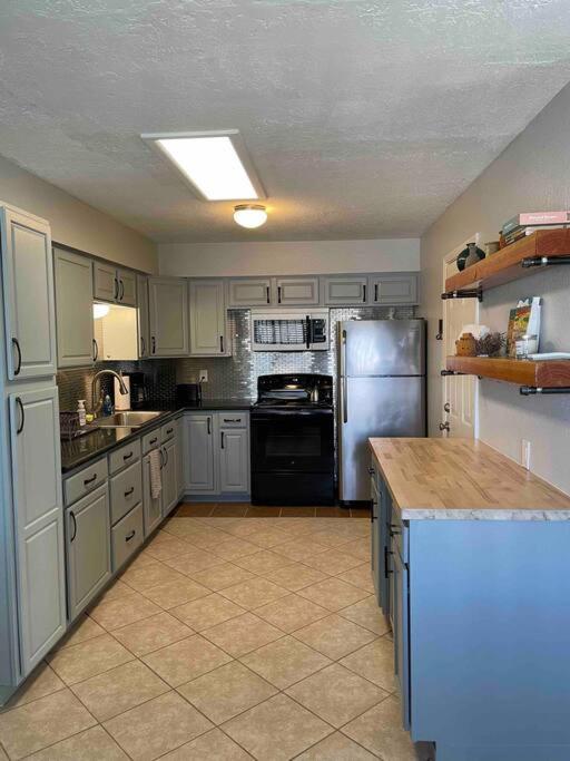 Comfy, Contemporary Quiet Retreat Vacation Home With Views Albuquerque Esterno foto